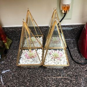 Gold hanging wall art set of 3